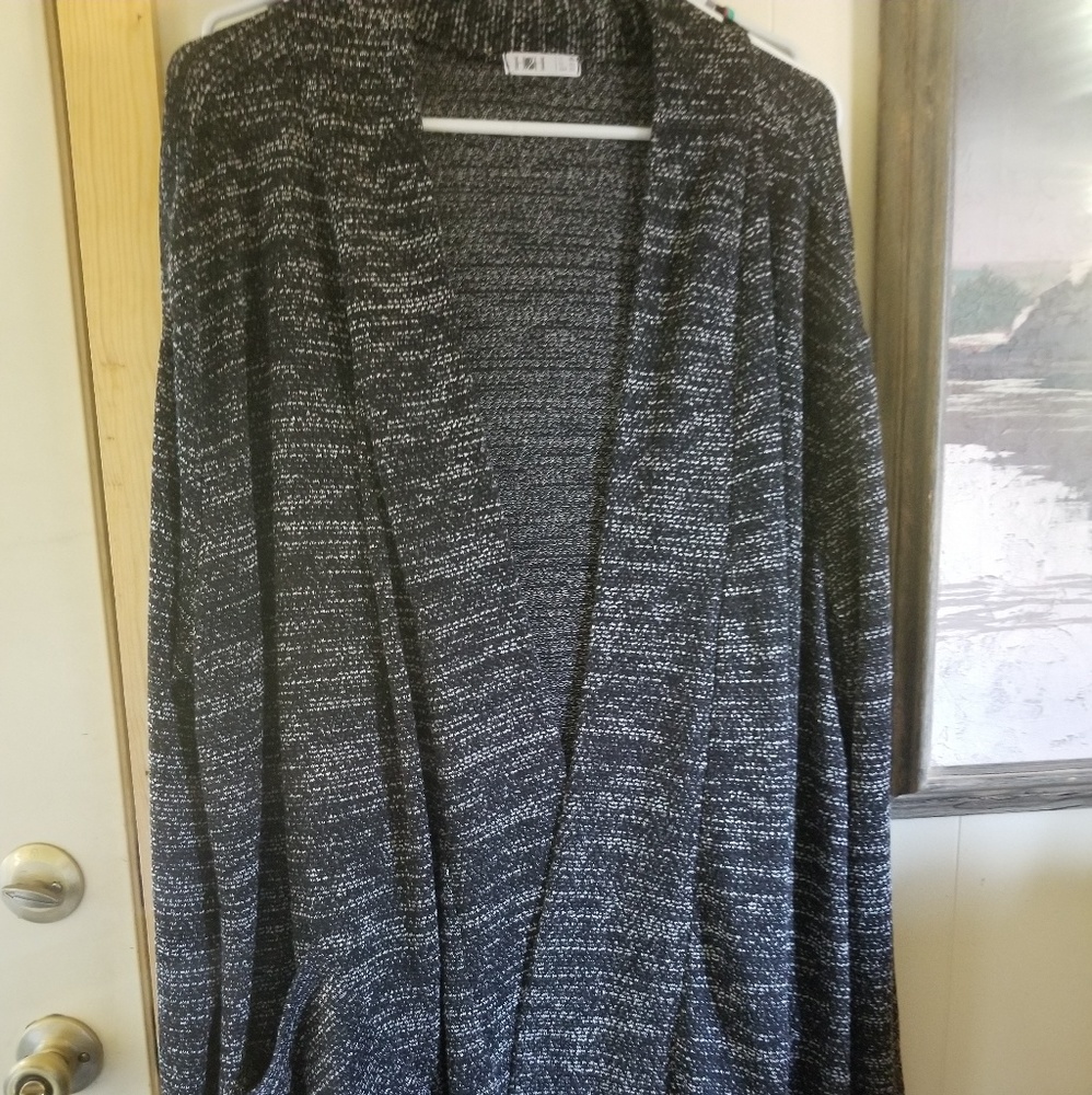 H2H cardigan sweater